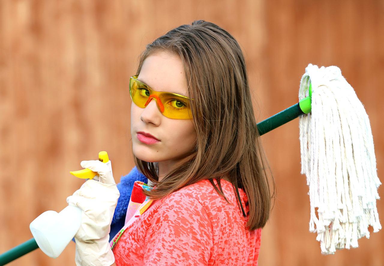 girl, goggles, mop-1531575.jpg